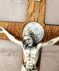 Alternative view of Krzyż benedyktyński wiszący 26 cm